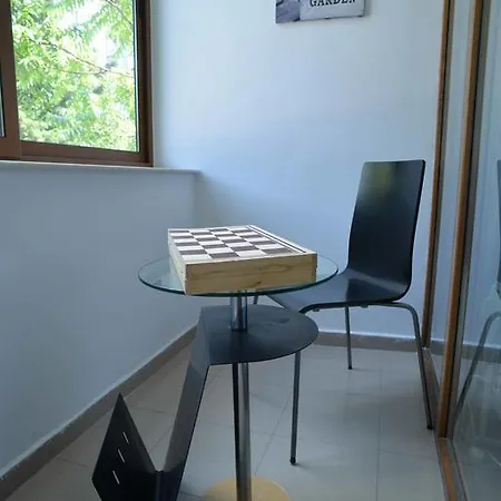 Amik Ovcho Pole