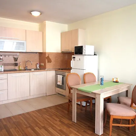 Amik Ovcho Pole Apartment