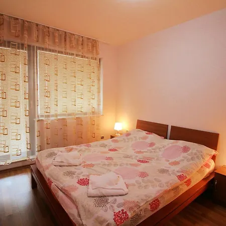Amik Ovcho Pole * Sofia